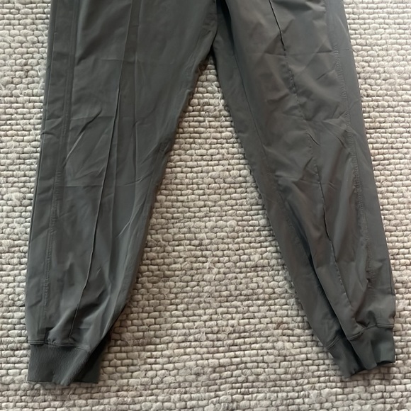 Lululemon lightweight joggers - Picture 3 of 3